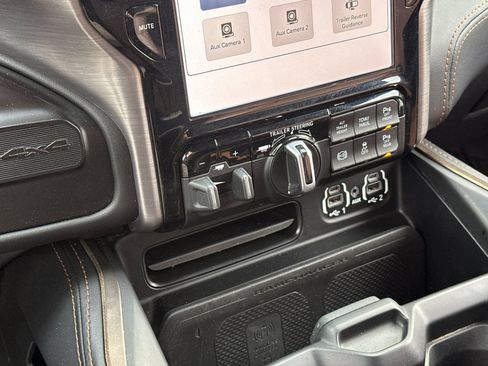 Used 2023 RAM 3500 Limited image 20