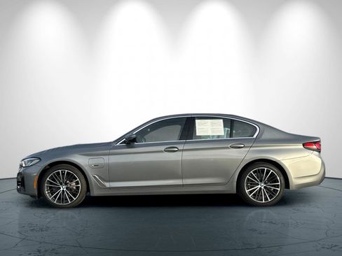 Used 2023 BMW 530e w/ Convenience Package image 7