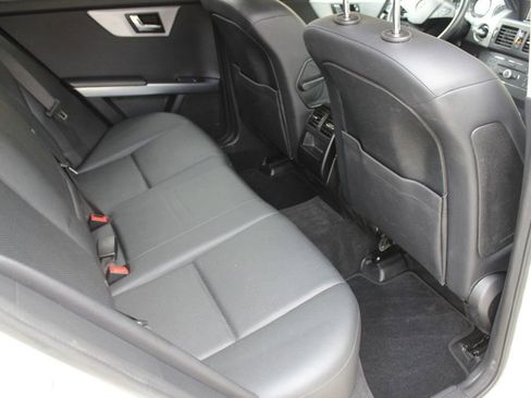 Used 2010 Mercedes-Benz GLK 350 2WD image 19