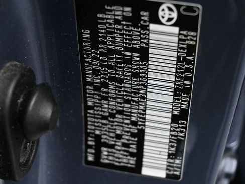 Used 2022 Toyota Corolla LE image 17