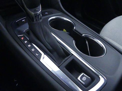 Used 2023 Chevrolet Equinox LT image 14