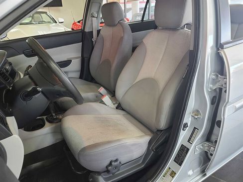 Used 2009 Hyundai Accent GLS image 9