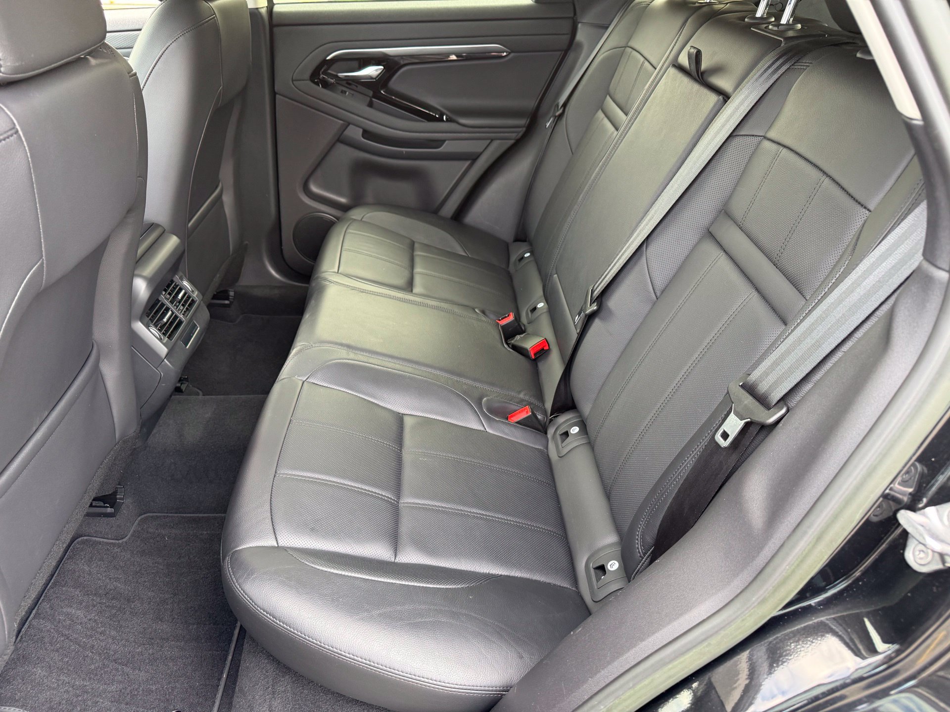Used 2023 Land Rover Range Rover Evoque S AWD/4WD image 24