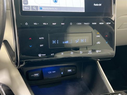 Used 2023 Hyundai Tucson Limited w/ Cargo Package image 16