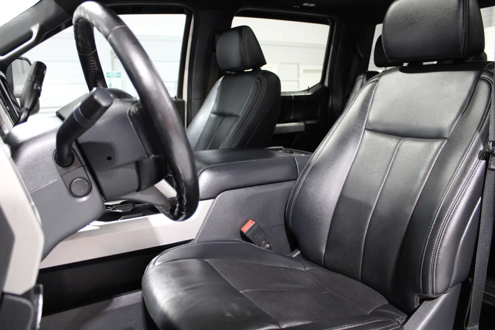 Used 2022 Ford F250 Lariat w/ Tremor Off-Road Package AWD/4WD image 45