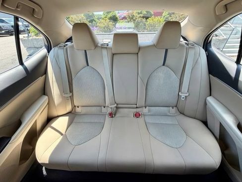 Used 2021 Toyota Camry LE w/ Carpet Mat Package (TMS) FWD image 22