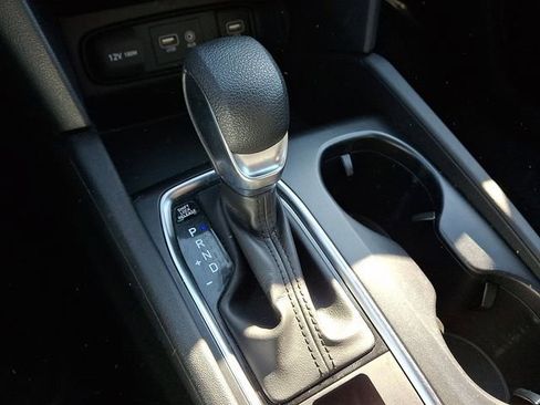 Used 2020 Hyundai Santa Fe SE image 14