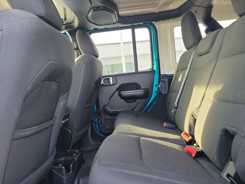 Used 2019 Jeep Wrangler Unlimited Sport S image 11