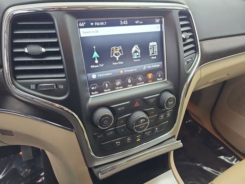 Used 2018 Jeep Grand Cherokee Limited w/ Trailer Tow Group IV image 19