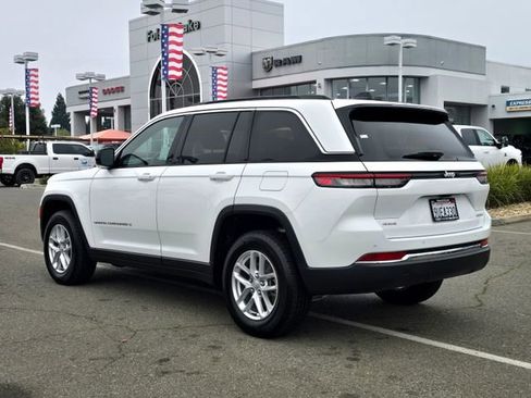 Used 2025 Jeep Grand Cherokee Laredo X w/ Luxury Tech Group I image 6