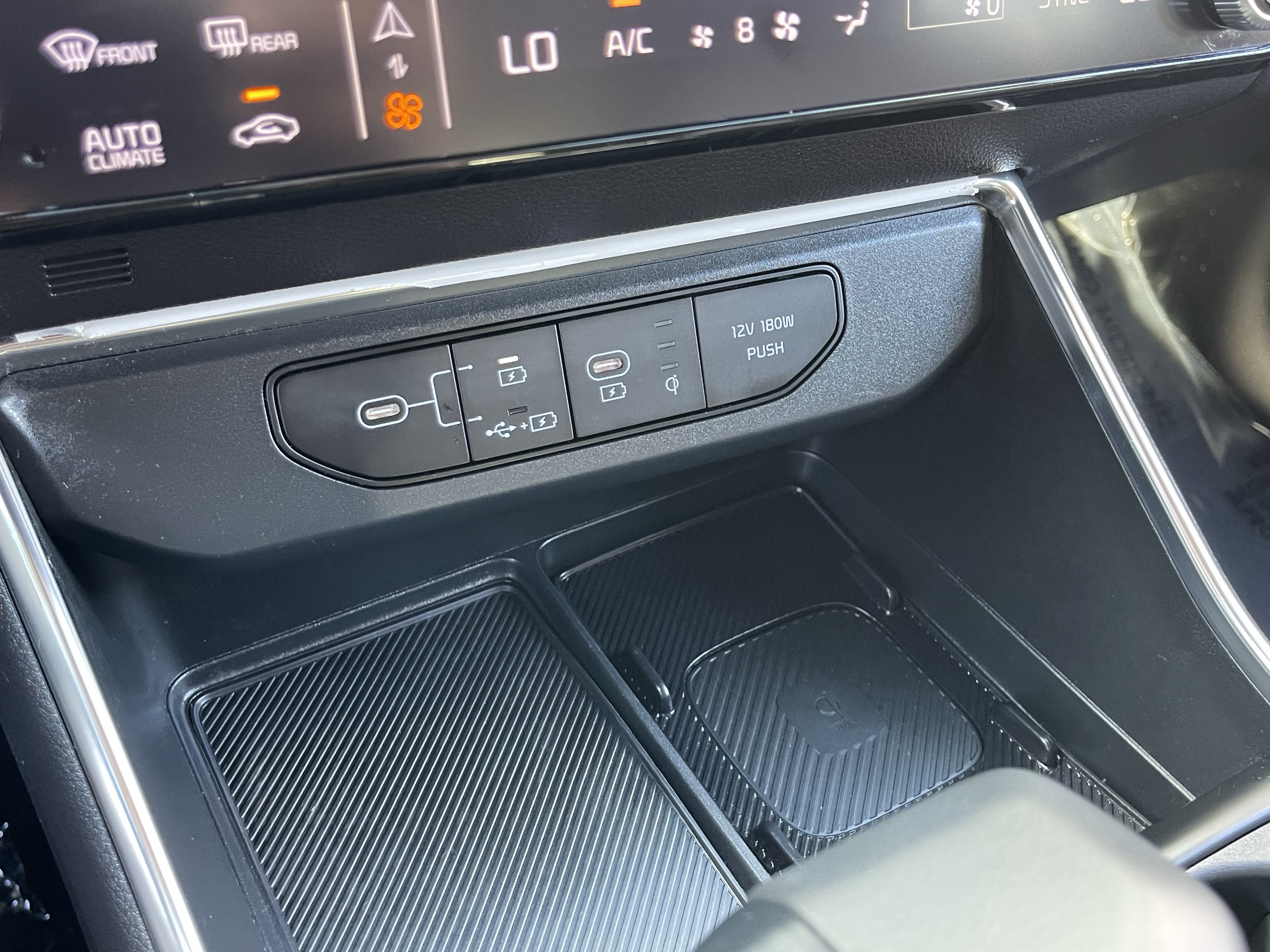 Certified 2025 Kia Carnival SX Prestige FWD image 28