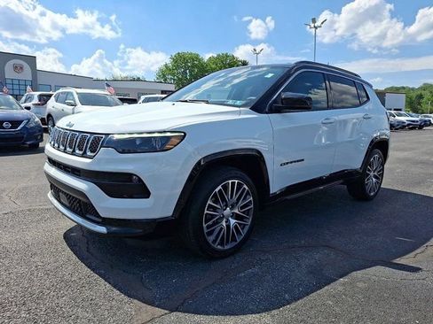 Certified 2023 Jeep Compass Limited w/ Elite Group AWD/4WD image 3