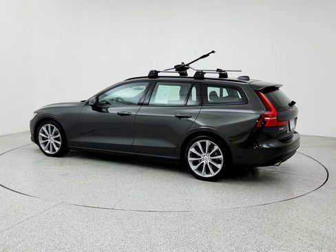 Used 2020 Volvo V60 T5 Momentum w/ Protection Package image 7