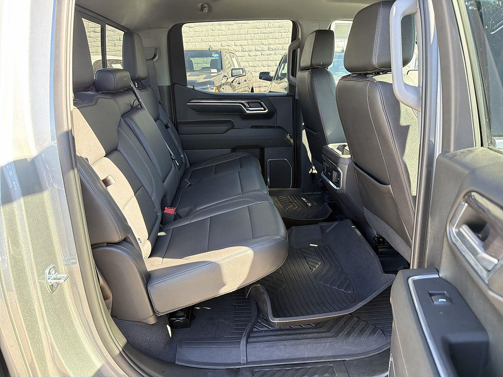 Used 2024 Chevrolet Silverado 1500 LTZ AWD/4WD image 26