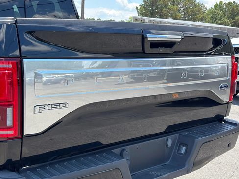 Used 2017 Ford F150 Platinum w/ Equipment Group 701A Luxury RWD image 11