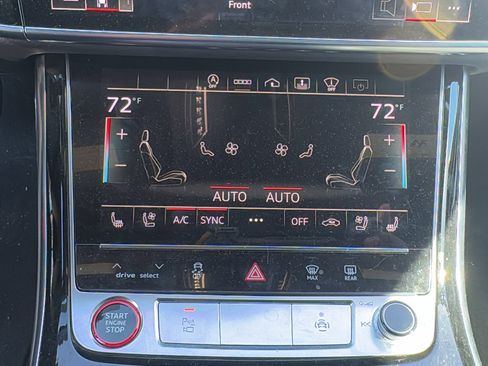 Used 2022 Audi S8 image 20