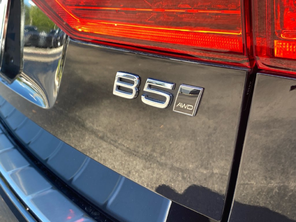 Used 2025 Volvo XC60 B5 Ultra w/ Protection Package Premier AWD/4WD image 30