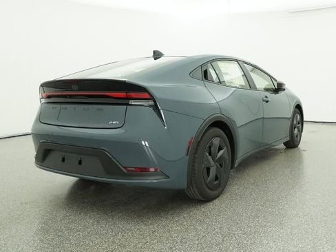 New 2026 Toyota Prius LE image 24