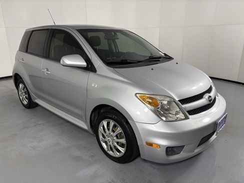 Used 2006 Scion xA image 2