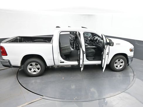Used 2025 RAM 1500 Big Horn AWD/4WD image 71