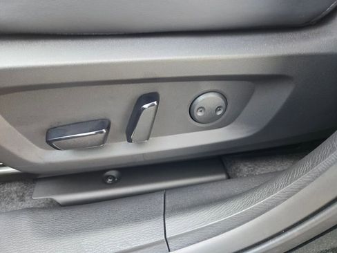 New 2026 Mitsubishi Outlander SE image 16