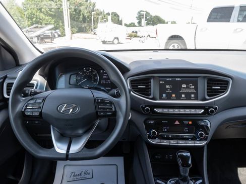 Used 2018 Hyundai Ioniq Blue FWD image 22