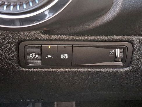 New 2026 Chevrolet Equinox EV LT image 15