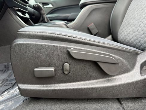 Used 2020 Chevrolet Colorado Z71 image 10