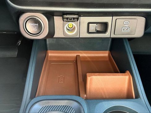 Used 2024 Ford Maverick Lariat image 32