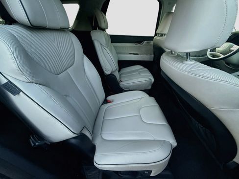 Used 2025 Hyundai Palisade Calligraphy FWD image 26