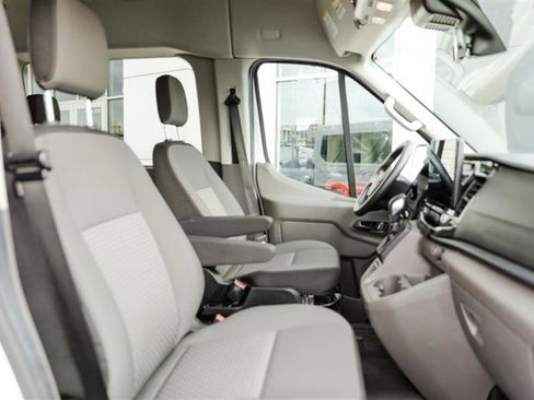 Used 2024 Ford Transit 350 XLT image 28