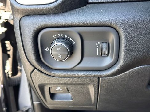 Used 2024 RAM 1500 Big Horn RWD image 35