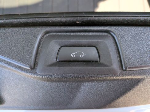 Used 2024 BMW X5 xDrive40i w/ Premium Package AWD/4WD image 38