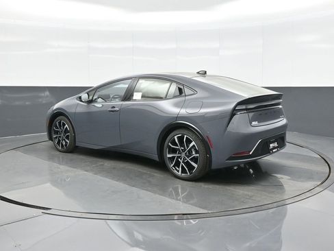 New 2026 Toyota Prius Plug-In Hybrid image 5