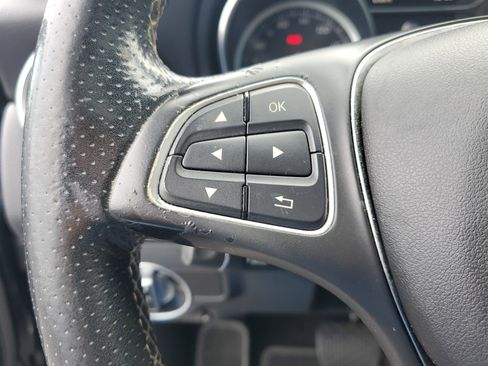 Used 2018 Mercedes-Benz GLA 250 image 16