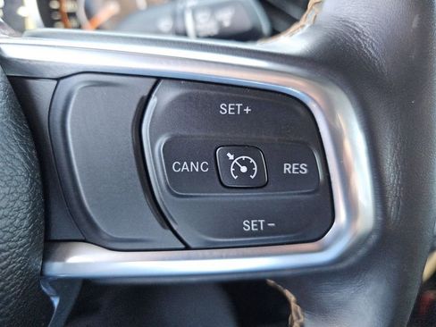 Used 2021 Jeep Gladiator Overland image 19