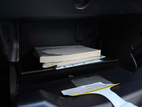 Used 2017 Chevrolet Volt Premier w/ Driver Confidence II Package image 36