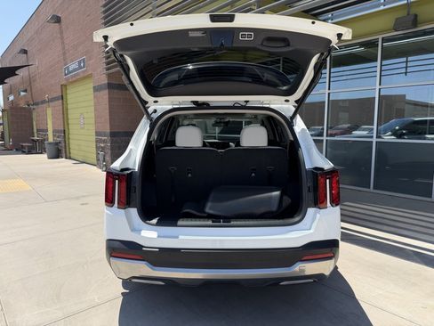 Used 2025 Kia Sorento EX FWD image 36