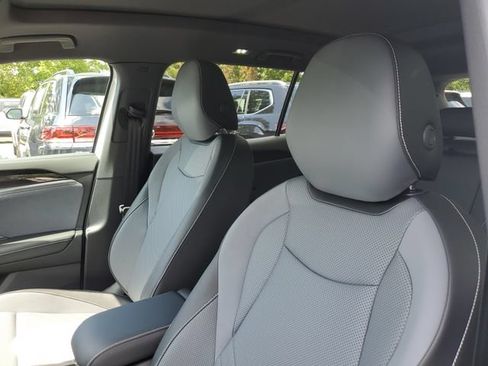 New 2026 Volkswagen Tiguan SE R-Line FWD image 16