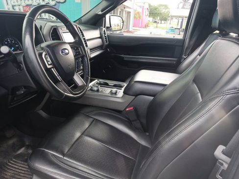Used 2019 Ford Expedition Max XLT w/ Equipment Group 201A AWD/4WD image 9