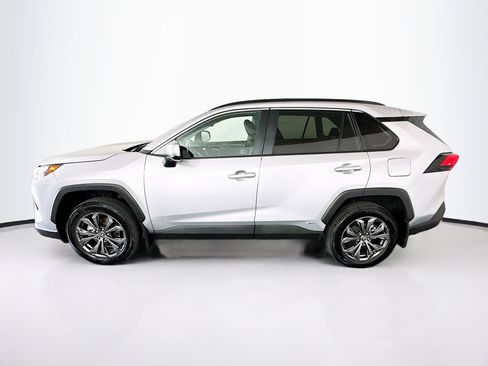 Used 2025 Toyota RAV4 XLE Premium AWD/4WD image 6