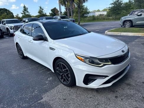 Used 2020 Kia Optima SE FWD image 2