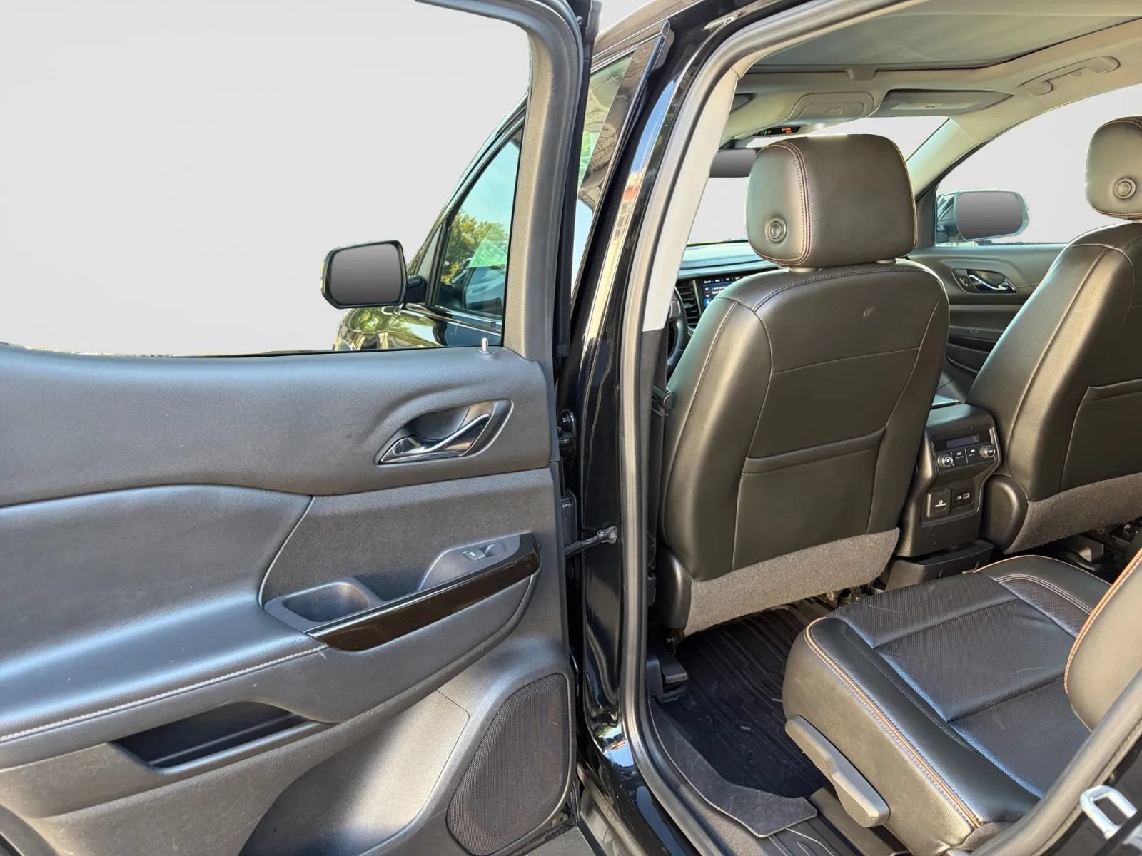 Used 2020 GMC Acadia AT4 w/ LPO, Floor Liner Package AWD/4WD image 14