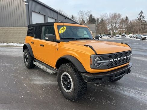 Used 2021 Ford Bronco Badlands image 3