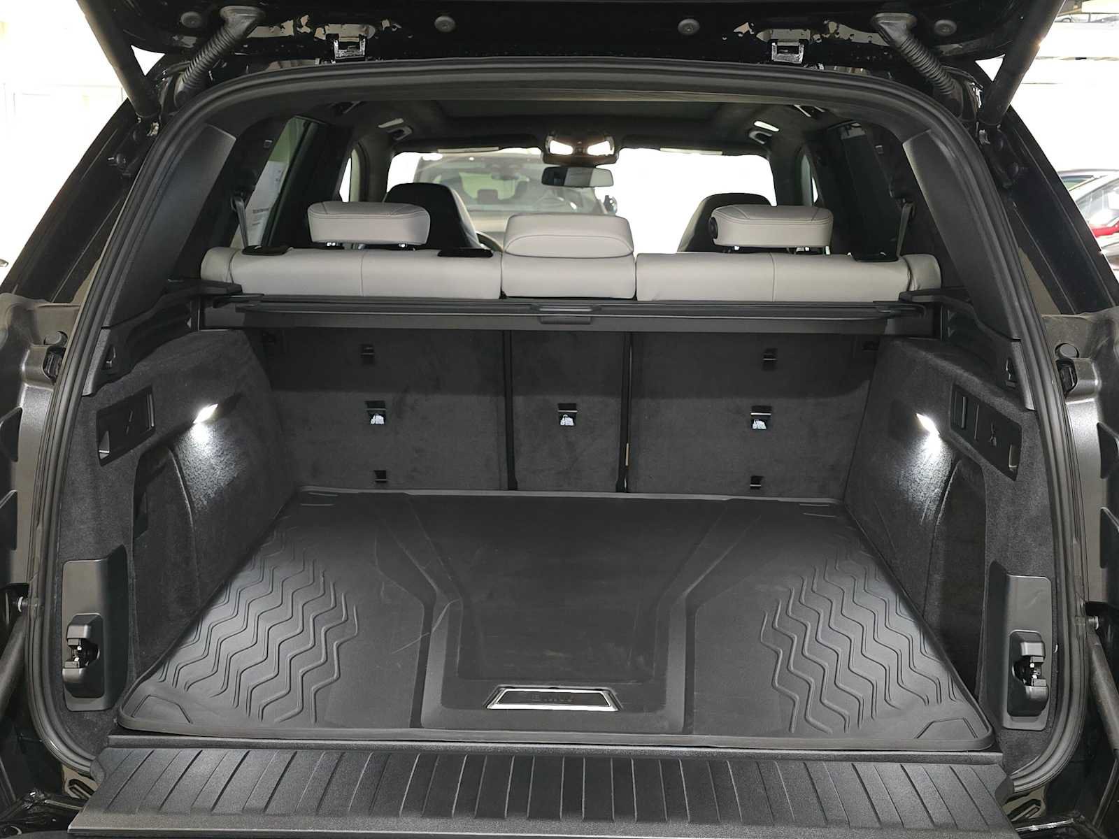New 2026 BMW X5 M Competition w/ Executive Package AWD/4WD image 14