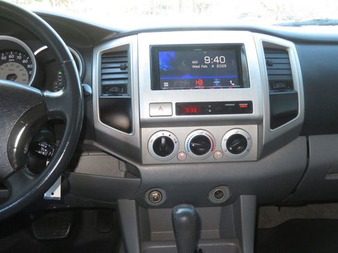 Used 2007 Toyota Tacoma PreRunner image 40