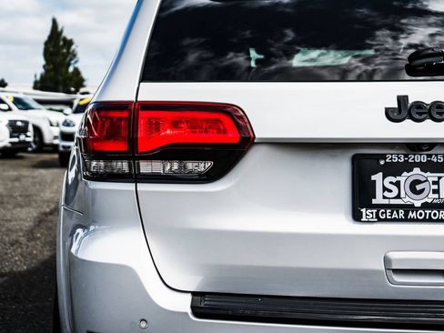 Used 2019 Jeep Grand Cherokee SRT AWD/4WD image 11