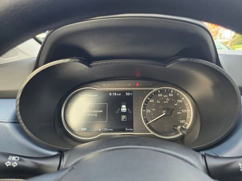 New 2025 Nissan Versa SV w/ Trunk Package image 16