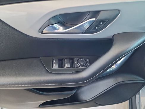 Used 2025 Chevrolet Blazer LT image 13