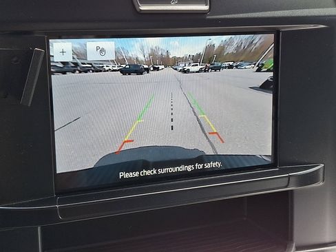Certified 2025 Ford F350 XLT AWD/4WD image 17